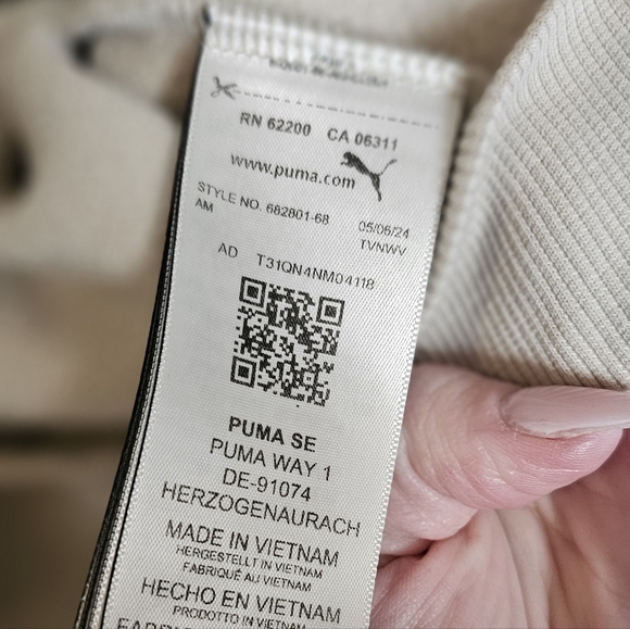 Puma Men's Pullover Hoodie - Picture 9 of 9